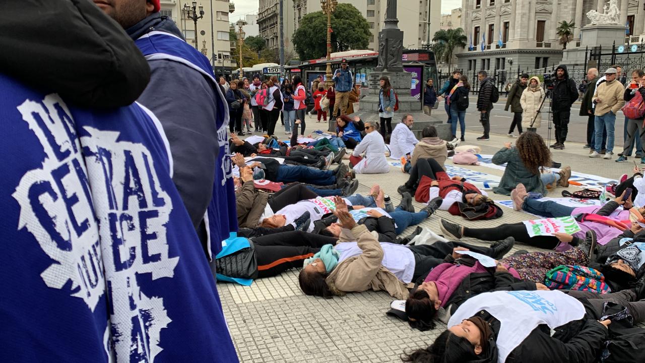 Sindicatos de Salud se movilizaron en todo el país en defensa del ...