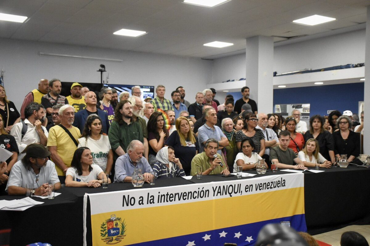 Masiva convocatoria en repudio a la agresión de Estados Unidos contra ...